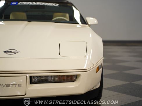Used 1988 Chevrolet Corvette Coupe RWD image 21