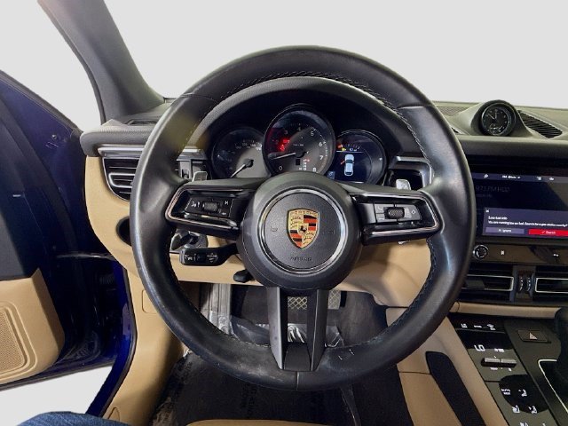 Used 2023 Porsche Macan AWD/4WD image 12