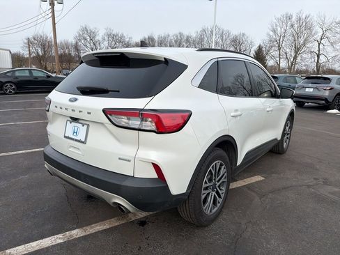 Used 2020 Ford Escape SEL image 4