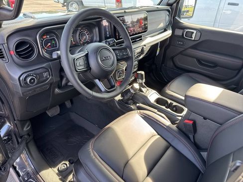 New 2026 Jeep Wrangler Unlimited Rubicon AWD/4WD image 32