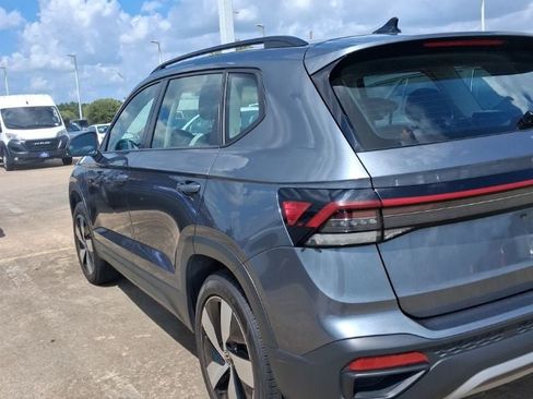 Used 2025 Volkswagen Taos S AWD/4WD image 4