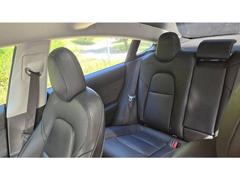 Used 2018 Tesla Model 3 Long Range RWD image 5