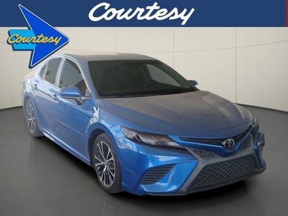Used 2020 Toyota Camry SE w/ Carpet Mat Package