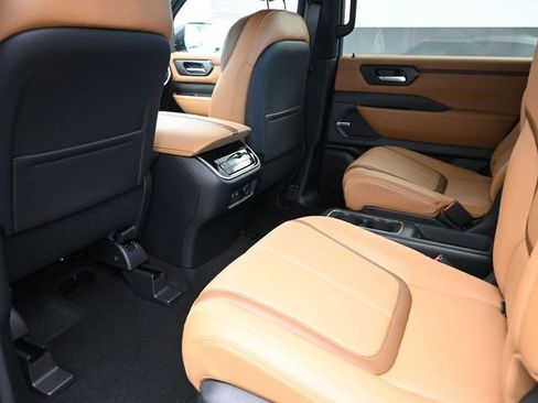 New 2026 Nissan Armada SL w/ Captain's Chari Seat Package image 22