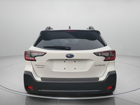 Used 2025 Subaru Outback Premium image 2