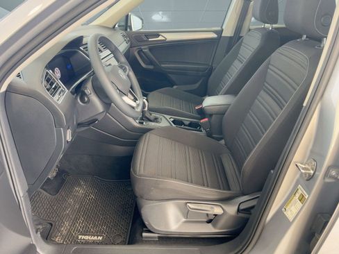 Used 2022 Volkswagen Tiguan S image 5