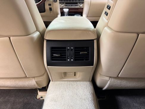 Used 2013 Lexus LS 460 AWD w/ Comfort Pkg image 21
