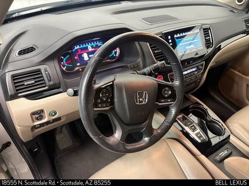 Used 2021 Honda Pilot Touring image 10