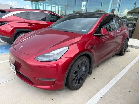 Used 2024 Tesla Model Y Performance AWD/4WD image 1