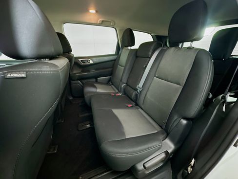 Used 2017 Nissan Pathfinder SV FWD image 25