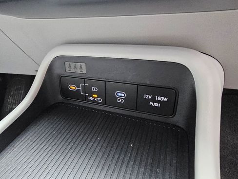 Used 2024 Hyundai Kona SE image 14