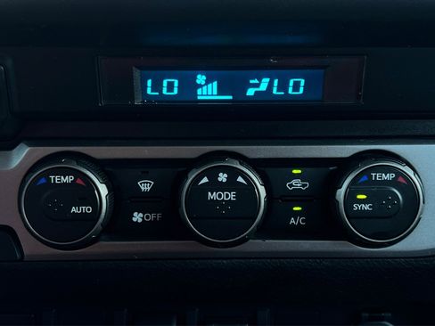 Used 2021 Toyota Tacoma SR5 RWD image 22