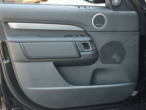 Certified 2024 Land Rover Discovery Dynamic SE image 10