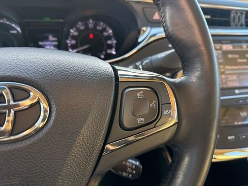 Used 2013 Toyota Avalon Limited image 18