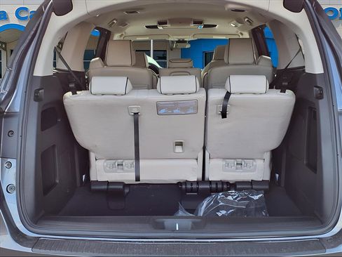 New 2026 Honda Odyssey Touring image 7