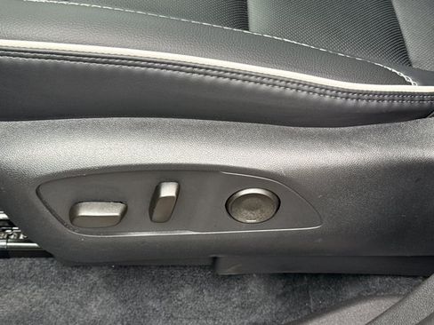 Used 2025 GMC Acadia Denali w/ Super Cruise Package FWD image 20