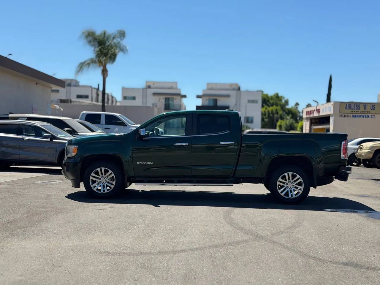 Used 2016 GMC Canyon SLT w/ LPO, Gearon Bar Package RWD image 8