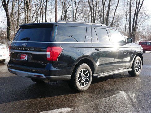 Used 2024 Ford Expedition Max XLT image 7