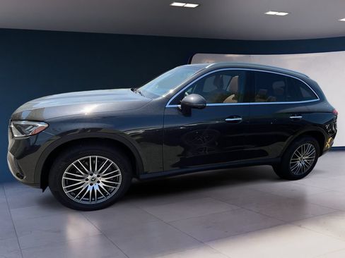 Certified 2026 Mercedes-Benz GLC 300 4MATIC image 2