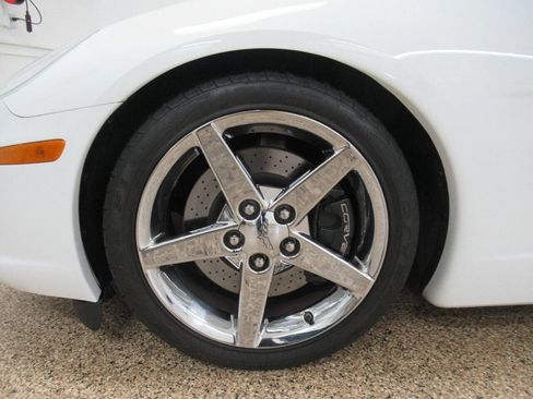 Used 2006 Chevrolet Corvette Convertible w/ Preferred Equipment Group image 9