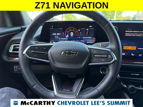 Used 2024 Chevrolet Traverse Z71 AWD/4WD image 17