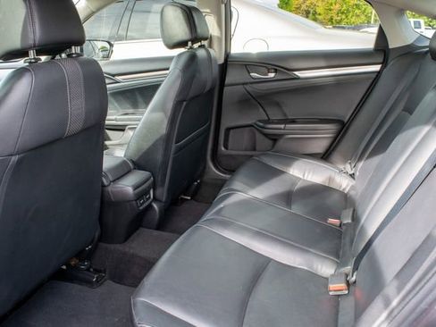 Used 2019 Honda Civic Touring image 19