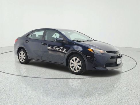 Used 2019 Toyota Corolla LE w/ Carpet Mat Package (TMS) FWD image 3