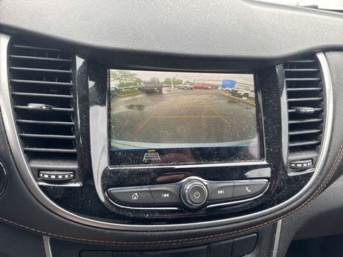 Used 2019 Chevrolet Trax LT w/ LT Convenience Package AWD/4WD image 23
