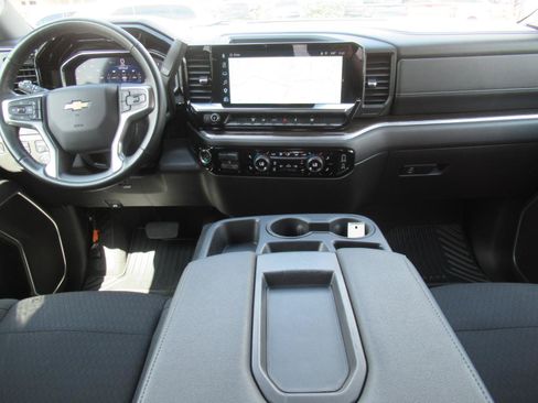Used 2025 Chevrolet Silverado 2500 LT w/ Convenience Package AWD/4WD image 14