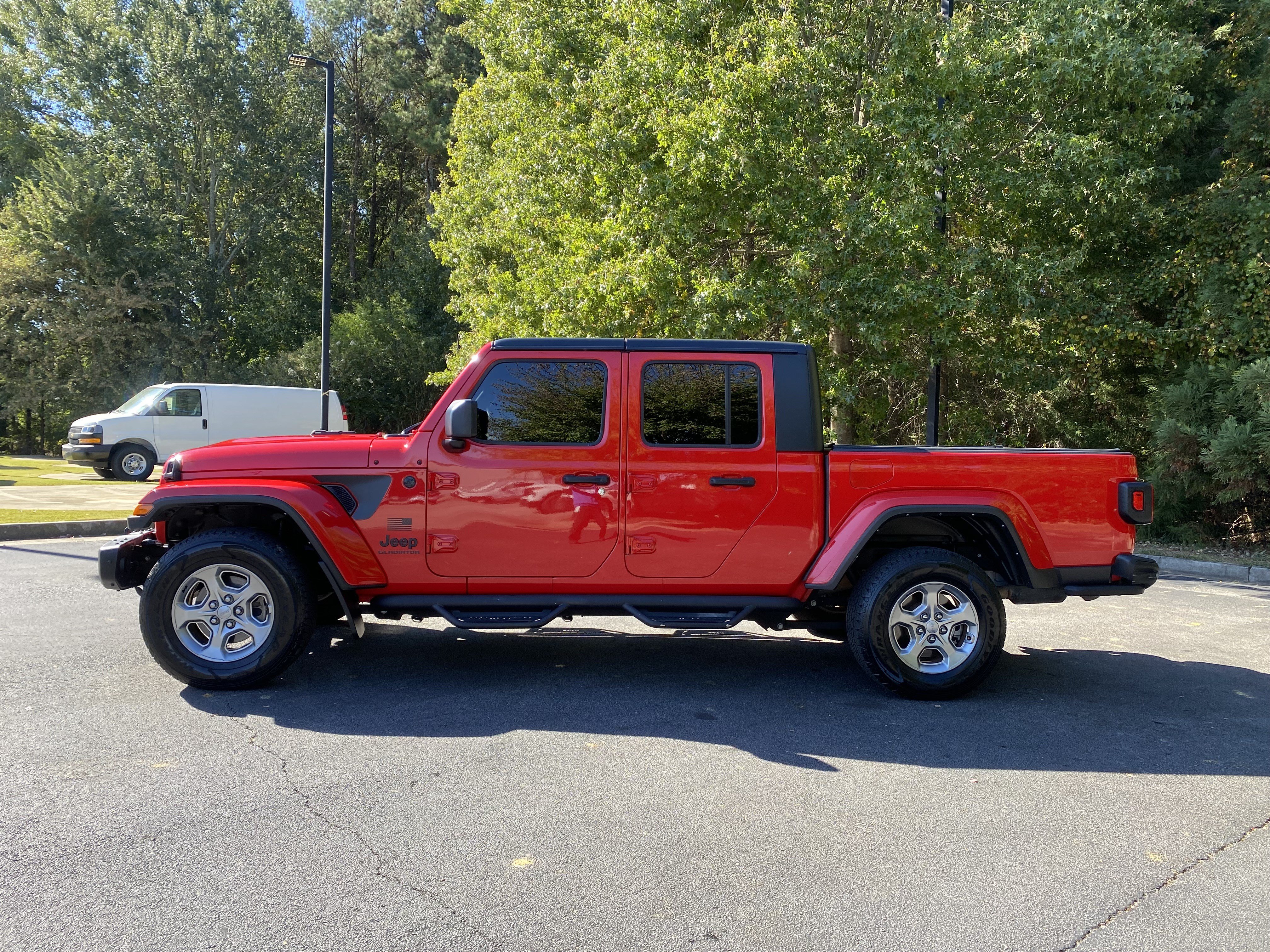 Used 2021 Jeep Gladiator Sport AWD/4WD image 6