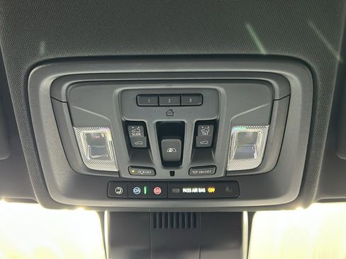 Used 2025 GMC Sierra 1500 AT4 w/ AT4 Premium Package image 36