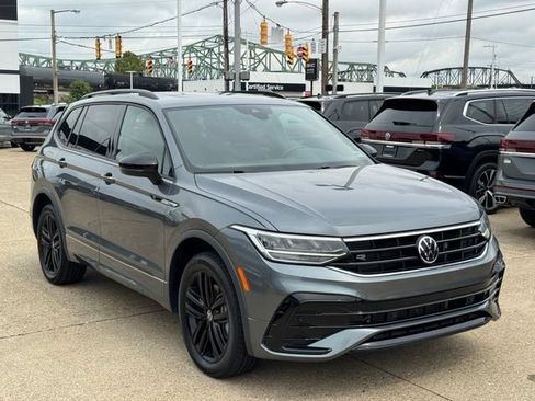 Certified 2024 Volkswagen Tiguan SE R-Line AWD/4WD image 8