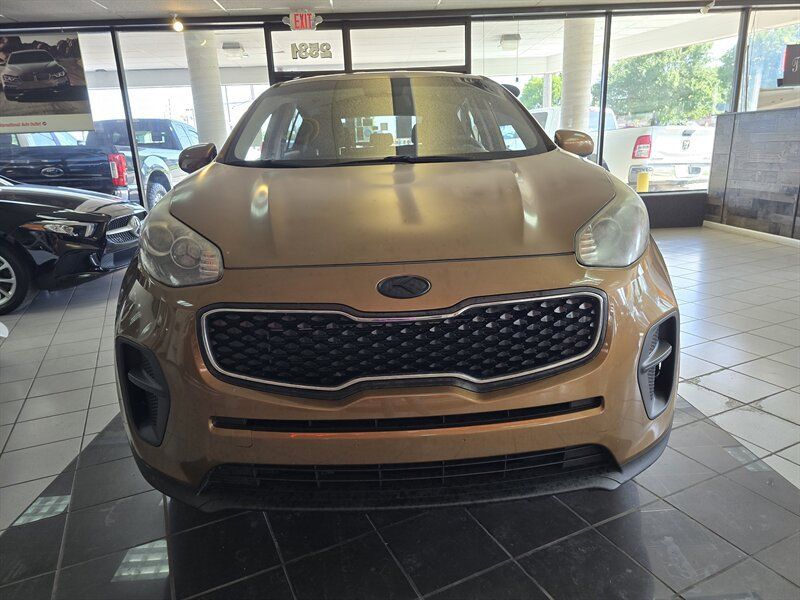 Used 2017 Kia Sportage LX FWD image 2