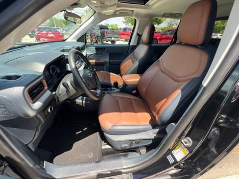 Used 2023 Ford Maverick Lariat w/ Lariat Luxury Package AWD/4WD image 29