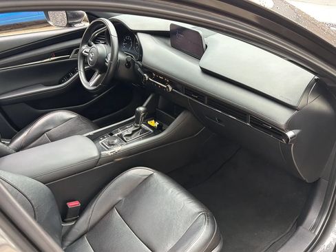 Used 2019 MAZDA MAZDA3 Hatchback w/ Premium Package FWD image 30
