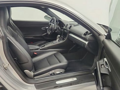 Used 2019 Porsche 718 Cayman S RWD image 16