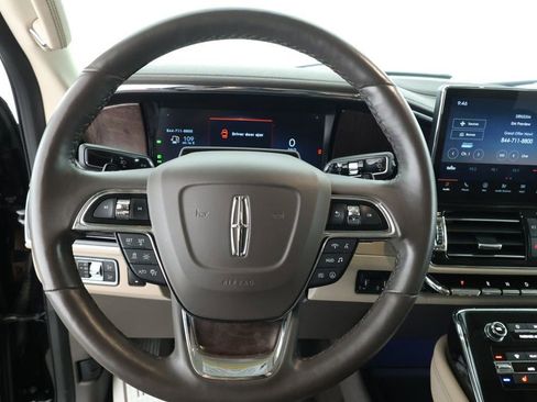 Used 2022 Lincoln Navigator Reserve w/ Equipment Group 201A image 11