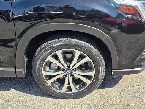 Certified 2023 Subaru Forester Limited AWD/4WD image 9