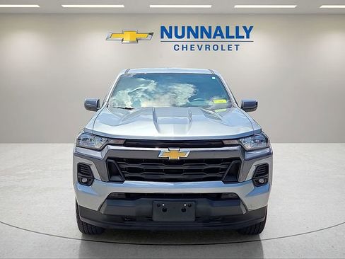 Used 2023 Chevrolet Colorado LT w/ LT Convenience Package II AWD/4WD image 8