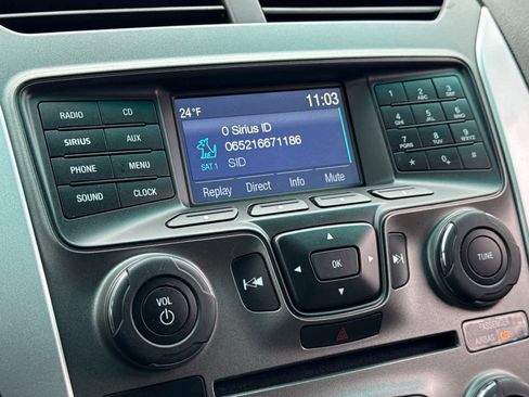 Used 2015 Ford Explorer XLT image 19