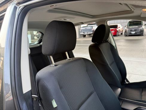 Used 2012 MAZDA MAZDA3 i Touring FWD image 25