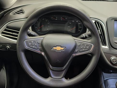 Used 2018 Chevrolet Malibu LS FWD image 18