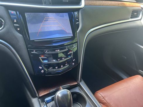 Used 2015 Cadillac XTS Luxury w/ Driver Awareness Package AWD/4WD image 22