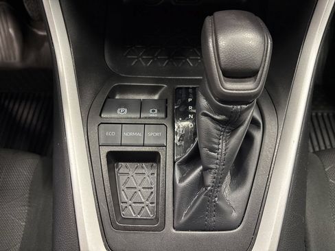 Used 2023 Toyota RAV4 XLE FWD image 17