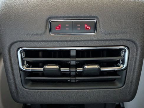 Used 2022 Lincoln Corsair FWD w/ Premium Package image 17