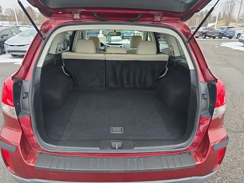 Used 2011 Subaru Outback 2.5i Limited image 7