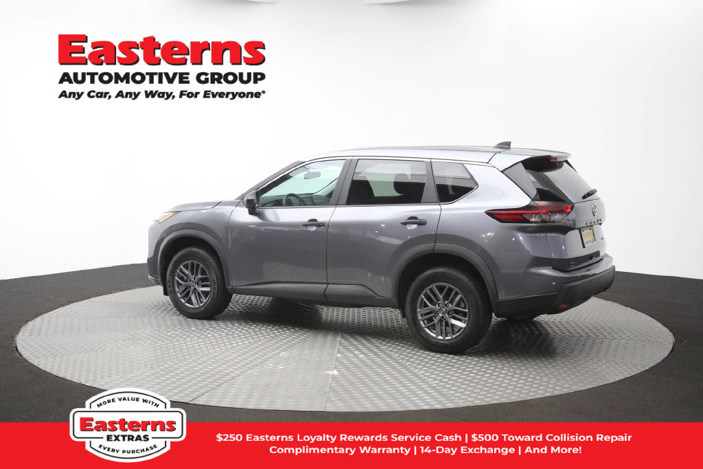 Used 2024 Nissan Rogue S AWD/4WD image 61