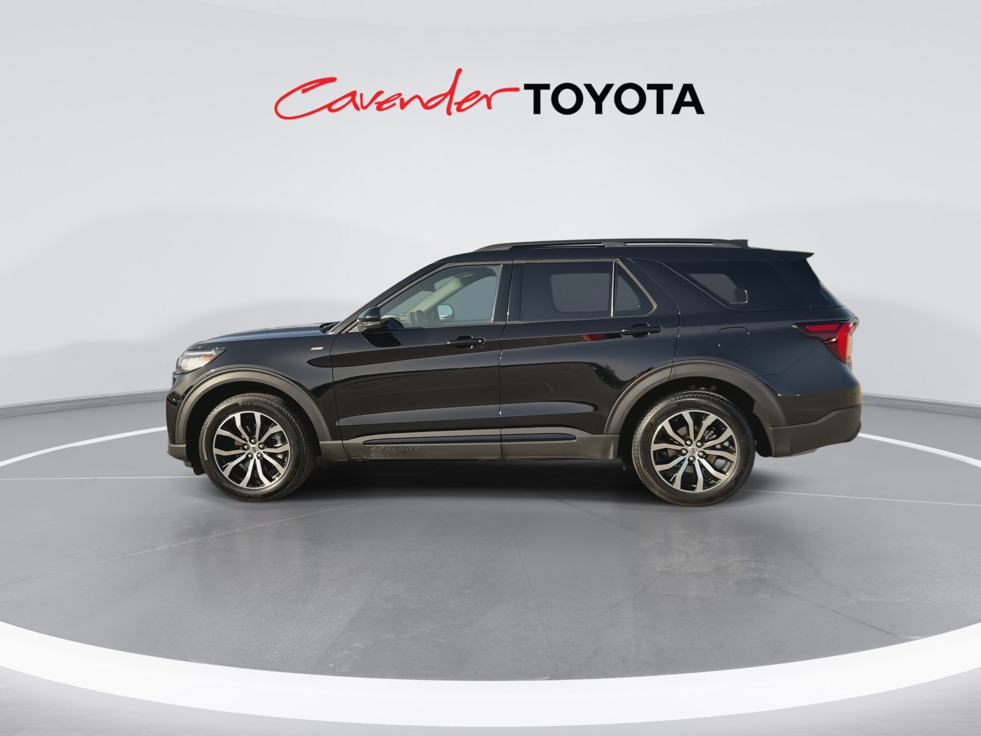 Used 2026 Ford Explorer ST-Line AWD/4WD image 5