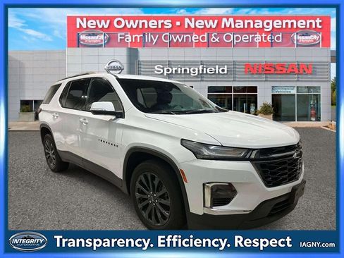 Used 2023 Chevrolet Traverse RS w/ LPO, Floor Liner Package AWD/4WD image 1