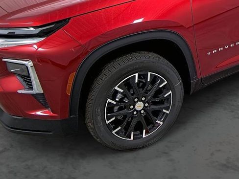 New 2026 Chevrolet Traverse LT w/ Sun and Wheel Package image 7